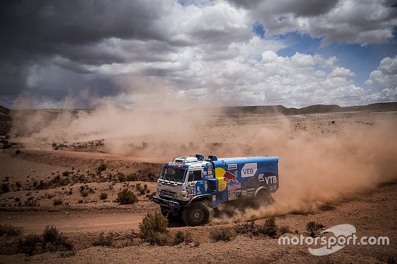 Dakar trucks: Nikolaev wint, De Rooy behoudt voorsprong