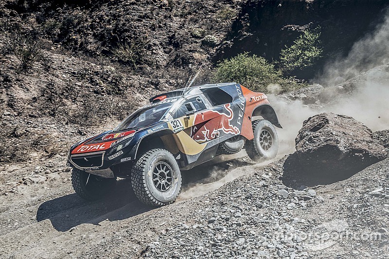 Teamspirit boven alles: Despres helpt Loeb en verliest zelf plaatsen