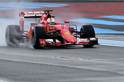 Vettel bovenaan op laatste dag regenbandentest