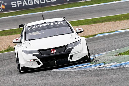 Test intensi per il Castrol Honda WTCC Team a Valencia