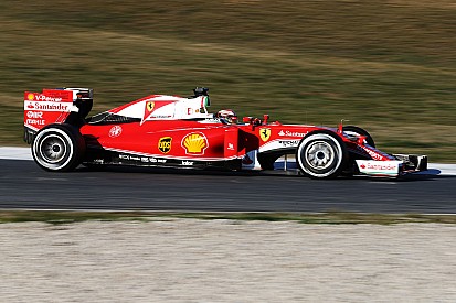 Raikkonen se queda con lo mejor de la sesión matutina