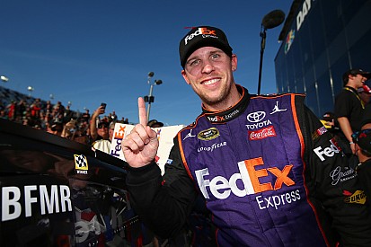 Denny Hamlin lidera la práctica final en Atlanta