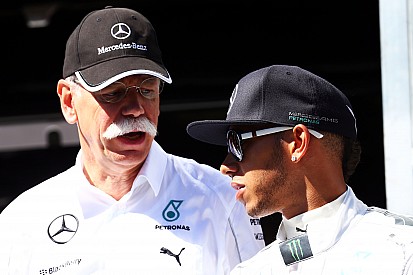 Mercedes boos op Ecclestone: "Hij moet zich niet zo uitspreken"
