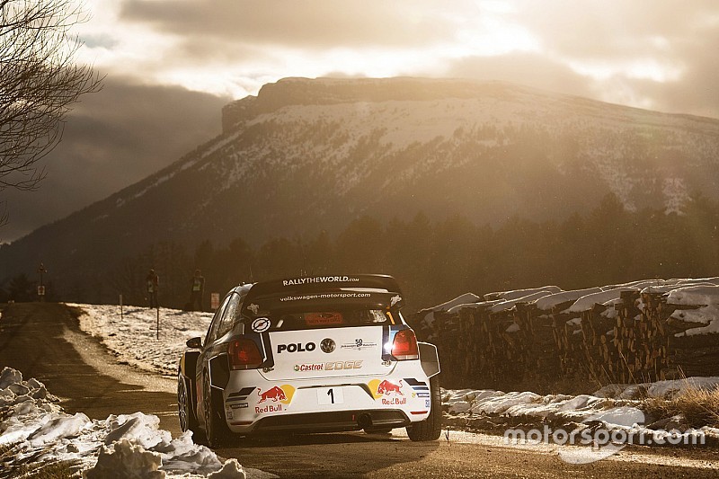 Volkswagen prueba nuevas piezas del Polo R 2017
