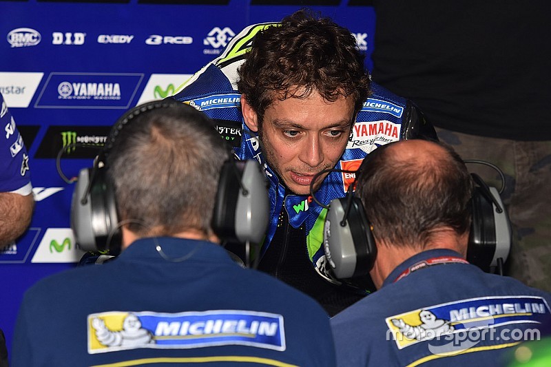 Rossi verzoekt Ducati problemen met achterband op te lossen