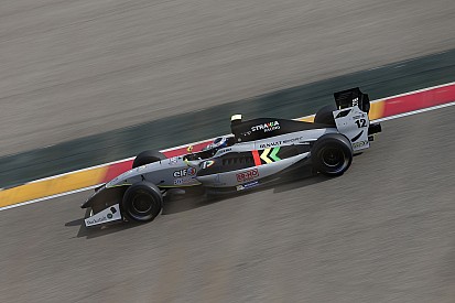 Strakka slaat Formula V8 3.5 seizoensopener over