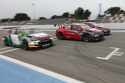 Citroën y Honda empatan en la MAC 3 en Eslovaquia