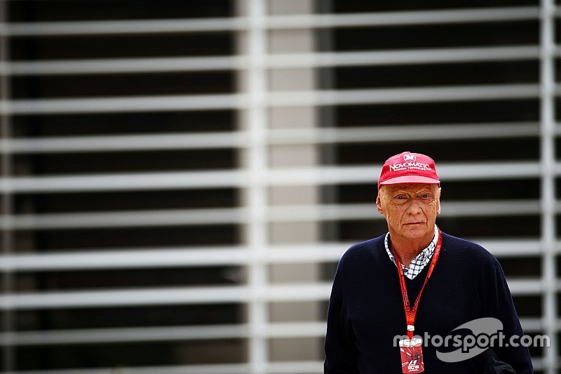 Lauda neemt Lifetime Achievement Award in ontvangst