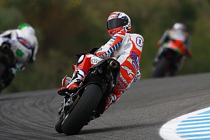 Ducati: troppo spinning con la carcassa rigida, urge una soluzione