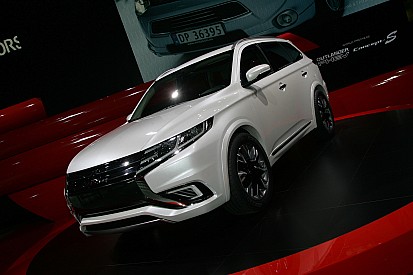 'Autofabrikant Mitsubishi kan elk moment omvallen'