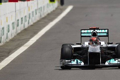 Schumacher yarışta stratejisine güveniyor