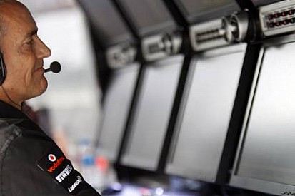 Whitmarsh: McLaren kendi performansına odaklanmalı
