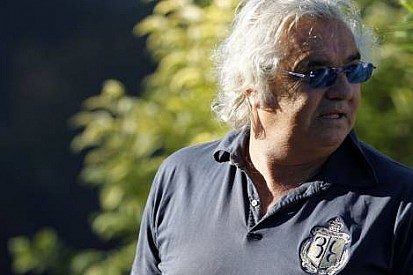 Briatore: 'Red Bull 1. pilotunu seçmeli'