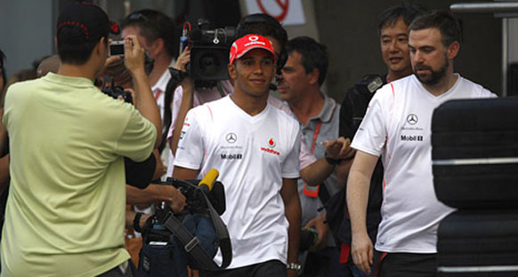 Hamilton: 'Alonso nasıl daha profesyonel olunacağını gösterdi