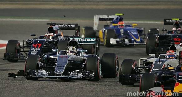 Hamilton Bahreyn'deki kötü startı açıkladı