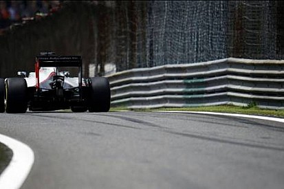 Grosjean: 'Saçma' lastik basınç limiti aracı sürülemez hale getirdi