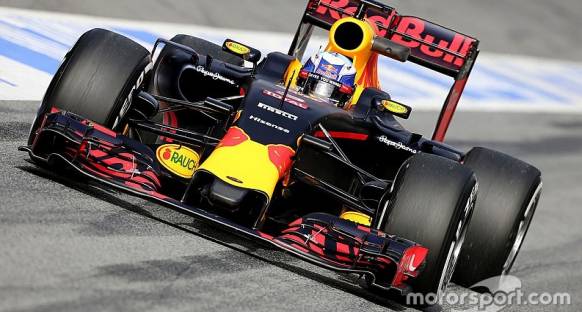 Redbull 'Batmobile' isimli Halo parçalarını test edecek