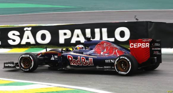 Verstappen Hamilton'un geçişlerle olan sıkıntısını anlıyor