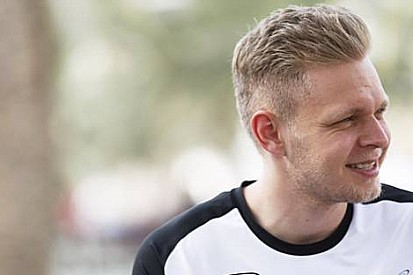 Boullier: Magnussen 2016'da Yarışmayı Hak Ediyor