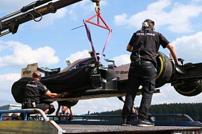 Rosberg, lastik patlamasının ardından güvenini kaybetti