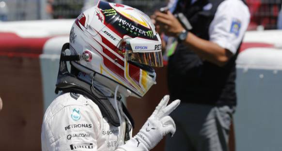 Kanada'da Hamilton rahat kazandı