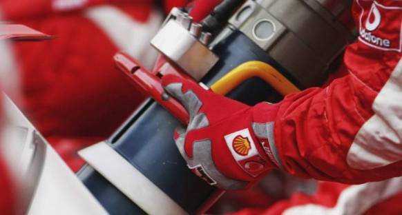 F1 takımları yakıt ikmali projesini reddetti