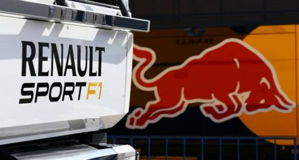 Horner: 'Renault zor durumda'