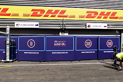 Навіщо мотори Mercedes потрібні Red Bull?