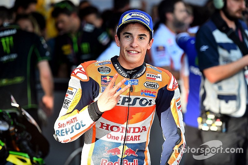 Video: Tiergeräusche, Chattering, Wheelies – So erklären sich die MotoGP-Stars