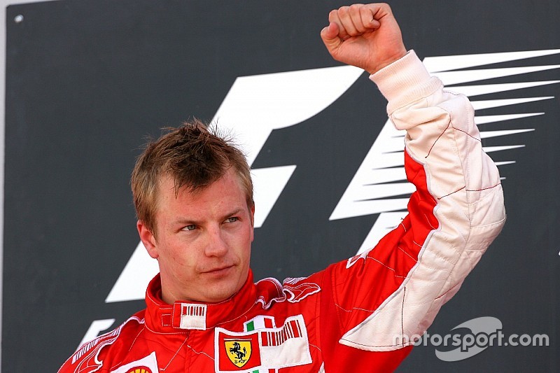 Der einzigartige Kimi Räikkönen auf dem Podium
