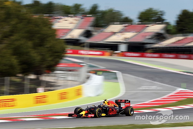 Verstappen spectaculair vierde in eerste kwalificatie voor Red Bull