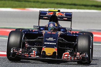 Sainz: “Quedarme a tres décimas de un Ferrari es la leche”