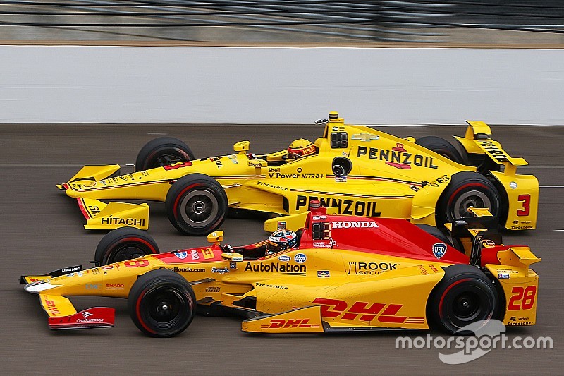 Ryan Hunter-Reay lidera el miércoles en Indy