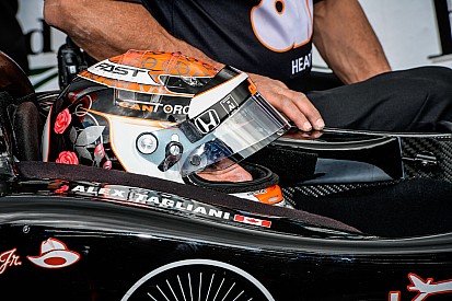 Tagliani choca previo a la calificación de Indy 500