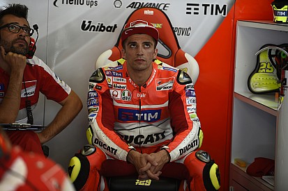 Iannone saldrá último en Assen por el choque a Lorenzo