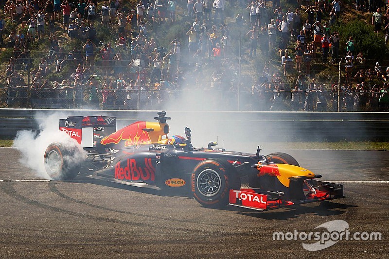 Topshots: Maxmania in Zandvoort, tragedie in Barcelona