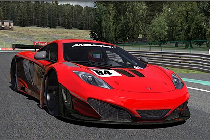 iRacing: Egy rendkívül élethű McLaren MP4-12C GT3