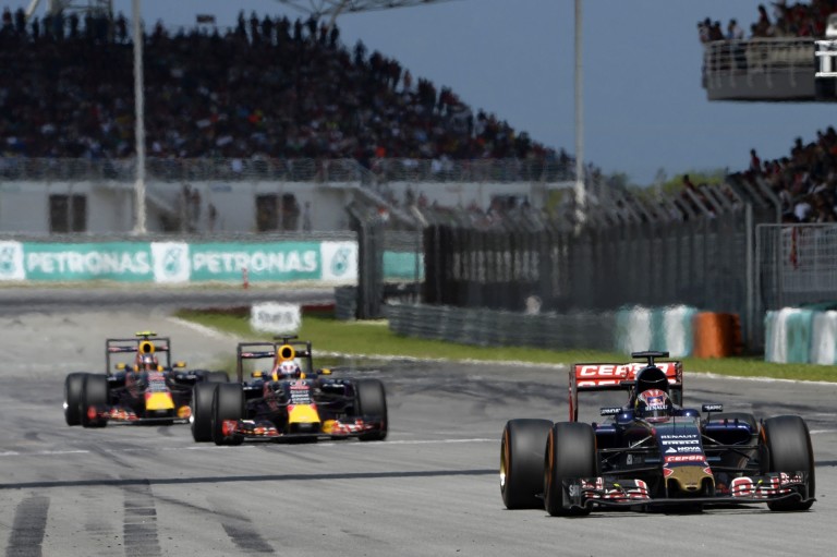 Így szavaztatok Ti a Kvyat-Verstappen cseréről