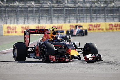 A Red Bull nem zárja ki Kvyat visszatérését a Red Bullhoz!