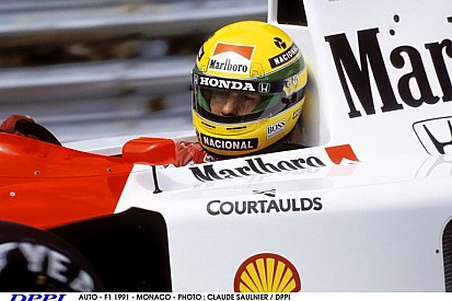 Így vezetett Senna Monacóban: kézi váltó és társai