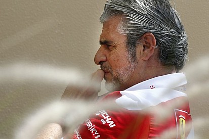 Egyelőre úgy áll, hogy egy csatlakozó vagy az injektor miatt adta meg magát Vettel Ferrarija