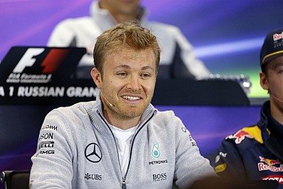 Rosberg nyerte az első szabadedzést Hamilton, Vettel és Raikkönen előtt Szocsiban