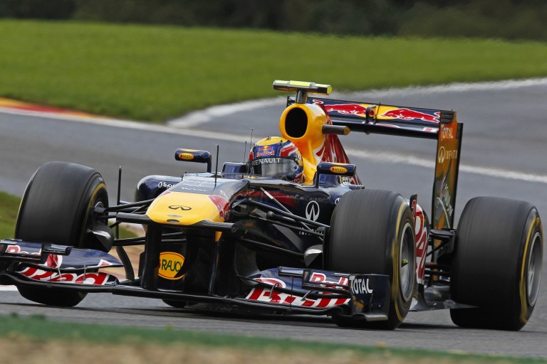 Webber egészen elképesztő előzése Alonso ellen Spa-Francorchampsban