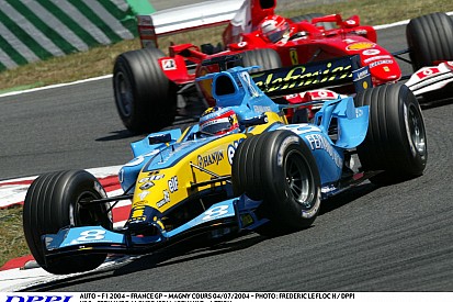 Schumacher üldözőbe veszi Alonsót a Ferrarival: 2004, Magny-Cours