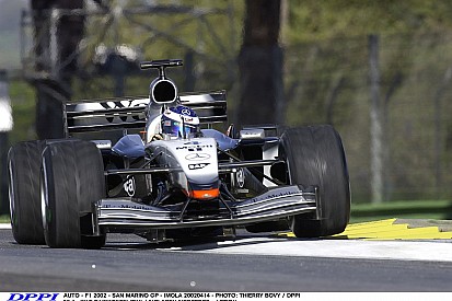Egy időmérős kör Kimivel Imolában a McLarennel: SZENZÁCIÓS!