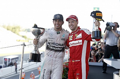 Vettel jövőre szívesen küzdene Hamiltonnal a bajnoki címért - de csak ha Ő nyer!
