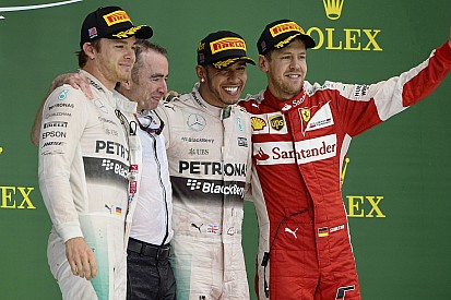 Vettel büszke lehet: már az első ferraris évében simán veri Raikkönent és második lehet