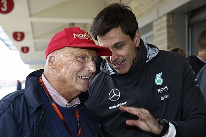 A Mercedes nem tesz szájkosarat a versenyzőire, Rosberg meg szedje össze magát