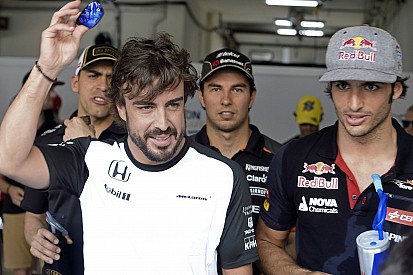 Sainz Jr.: Alonso sokkal jobb, mint azt gondoltam