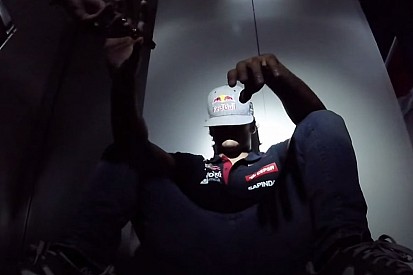 Így bolondoznak Szingapúr előtt a Toro Rosso újonc versenyzői